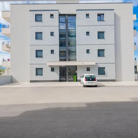 18 Apartman